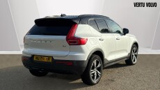 Volvo Xc40 2.0 B4P R DESIGN 5dr Auto Petrol Estate